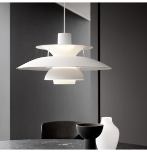 Louis Poulsen PH 5 riippuvalaisin, Monochrome valkoinen kuva