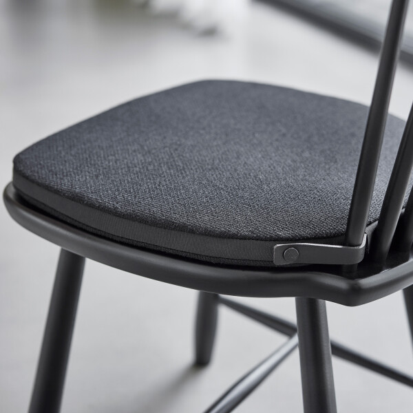 Stolab Lilla Aland chair Lilla Aland seat cushion black kuva