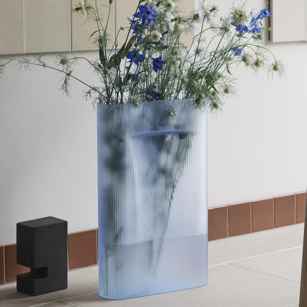 Ridge vase 48 light blue frosted kuva